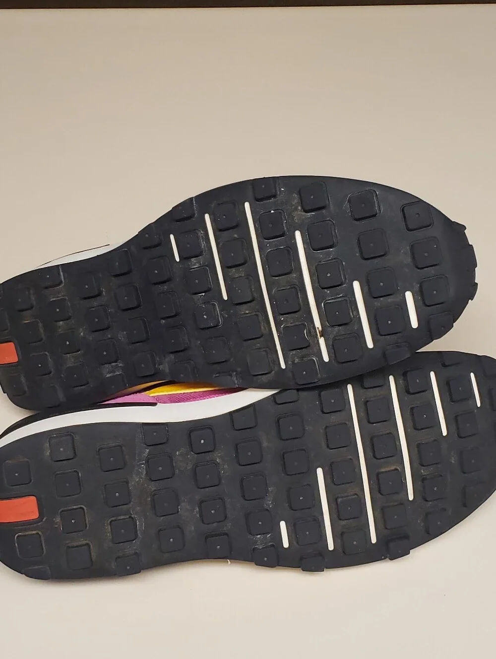 Nike Waffle One casual running sneakers size 11